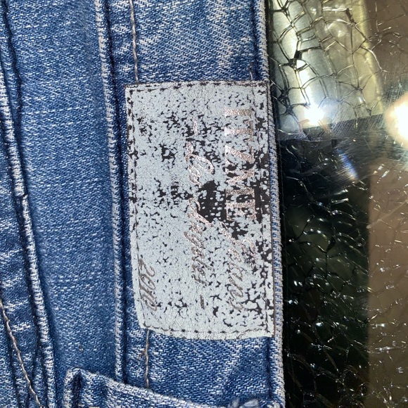 Woman’s jeans with bling detailing - Picture 7 of 11